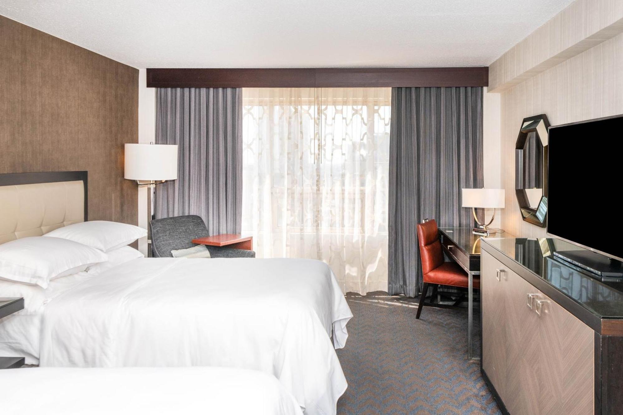 Sheraton Indianapolis City Centre Hotel Esterno foto